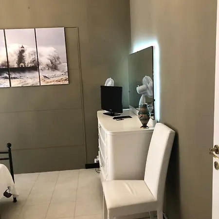 Lulas Lovely Apartman *
